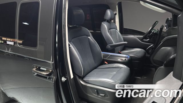 Hyundai Staria 2022 — photo 10