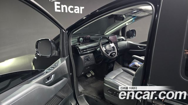 Hyundai Staria 2022 — photo 11