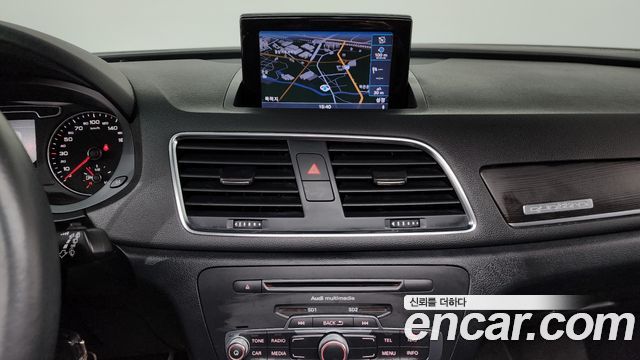 Audi Q3 2013 — photo 16