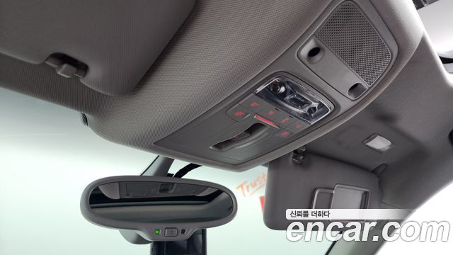 Audi Q3 2013 — photo 18