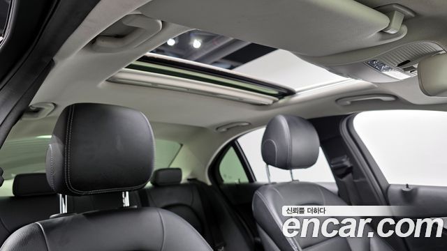 Mercedes-Benz C-Class 2015 — photo 15
