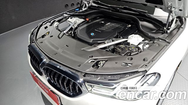 BMW Gran Turismo 2024 — photo 6
