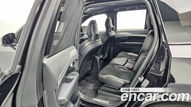 Volvo XC90 2021 — photo 12