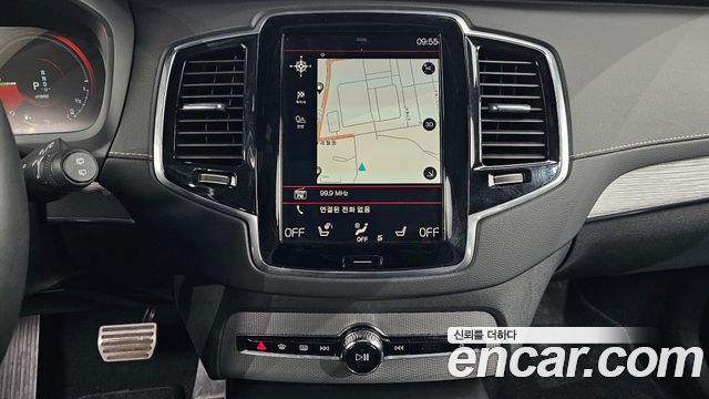 Volvo XC90 2021 — photo 14