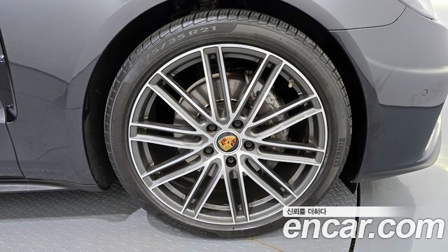 Porsche Panamera 2021 — photo 5