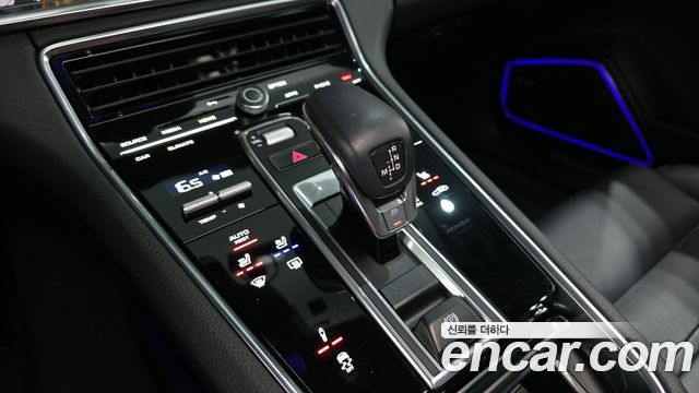 Porsche Panamera 2021 — photo 9