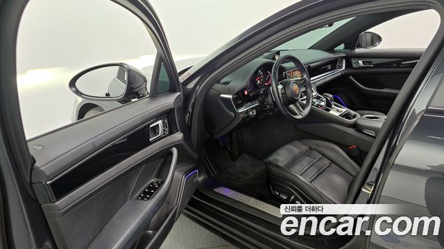 Porsche Panamera 2021 — photo 10