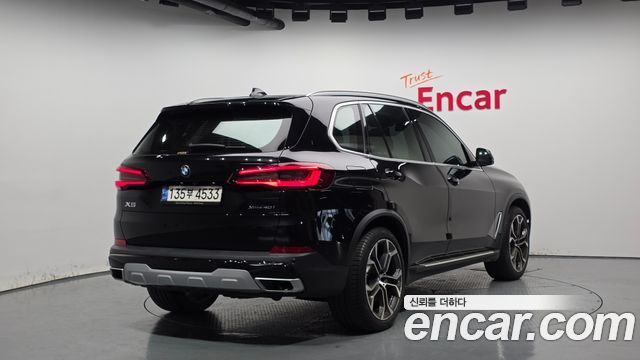 BMW X5 2022 — photo 2