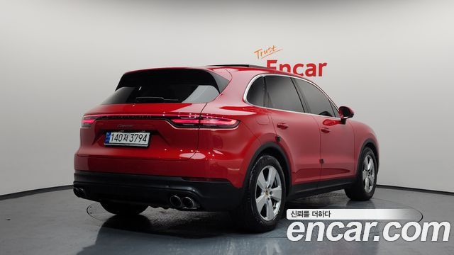 Porsche Cayenne 2023 — photo 2