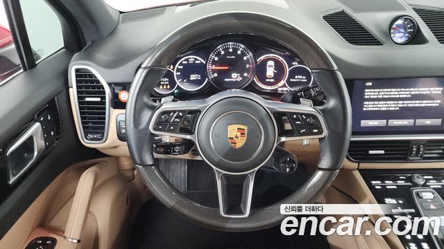 Porsche Cayenne 2023 — photo 13
