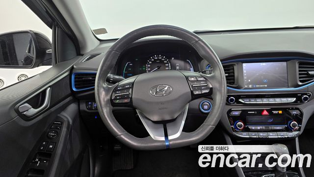 Hyundai Ioniq 2016 — photo 13