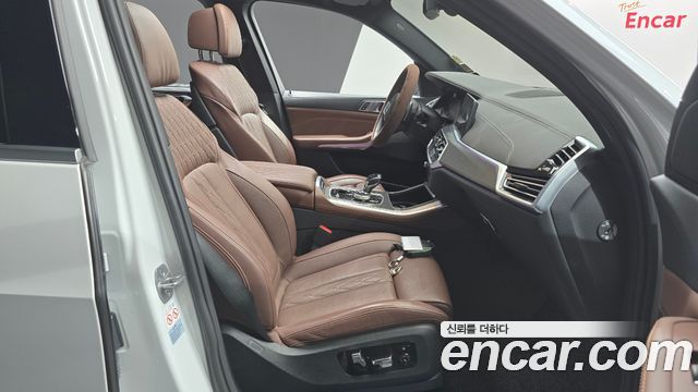 BMW X5 2022 — photo 10