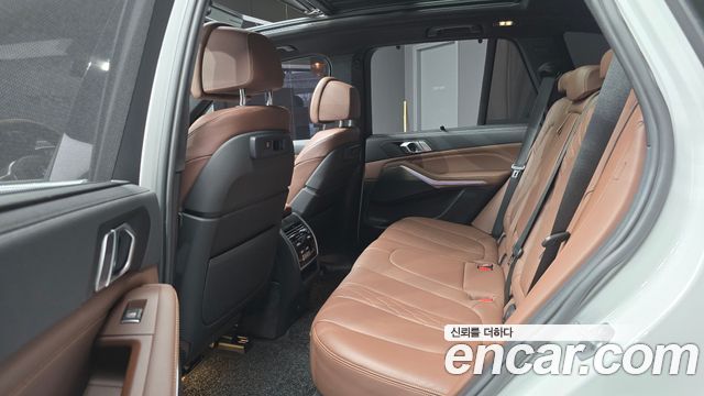 BMW X5 2022 — photo 12