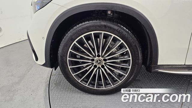 Mercedes-Benz GLC-Class 2025 — photo 5
