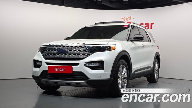 Ford Explorer 2022 — photo 1
