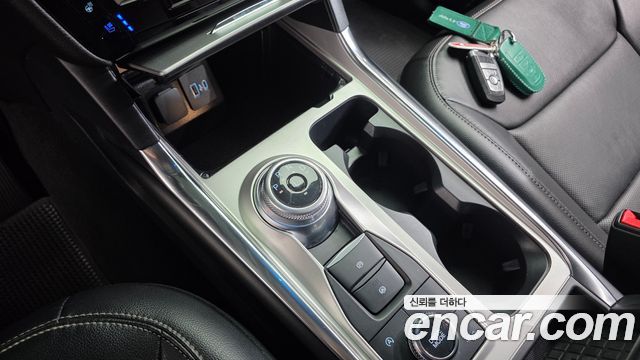 Ford Explorer 2022 — photo 9