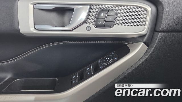 Ford Explorer 2022 — photo 12