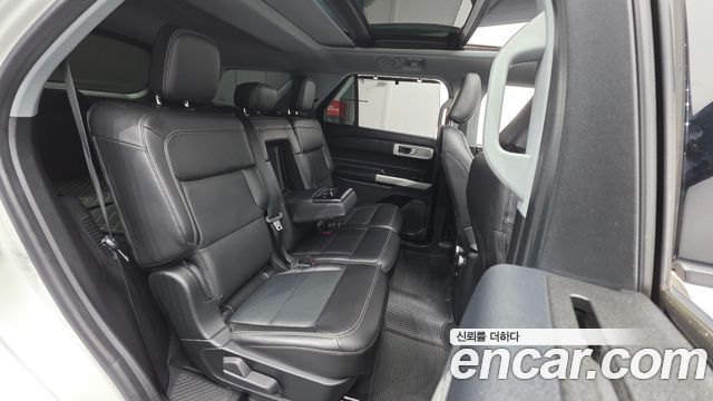 Ford Explorer 2022 — photo 19
