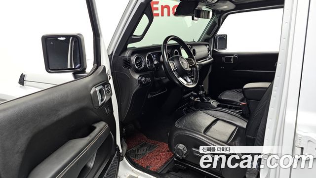 Jeep Wrangler 2019 — photo 11