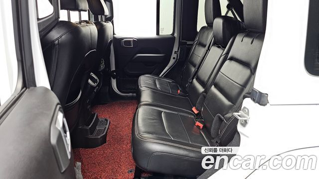 Jeep Wrangler 2019 — photo 12