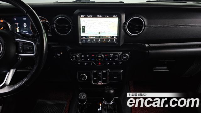 Jeep Wrangler 2019 — photo 14