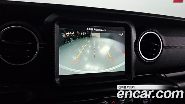 Jeep Wrangler 2019 — photo 15