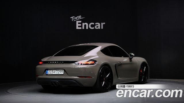 Porsche 718 2018 — photo 2