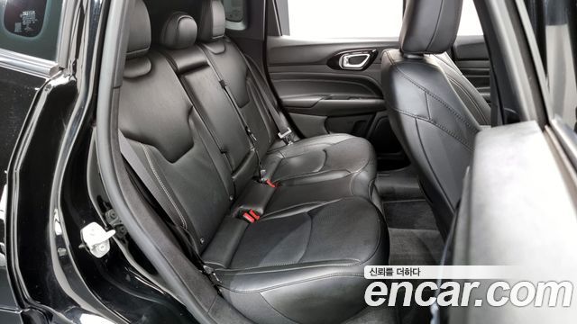 Jeep Compass 2022 — photo 12