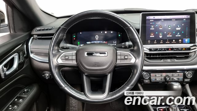 Jeep Compass 2022 — photo 13