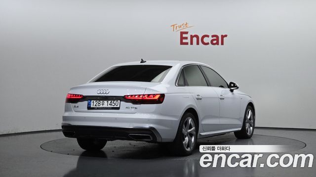 Audi A4 2021 — photo 2