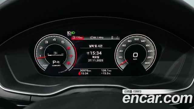 Audi A4 2021 — photo 8