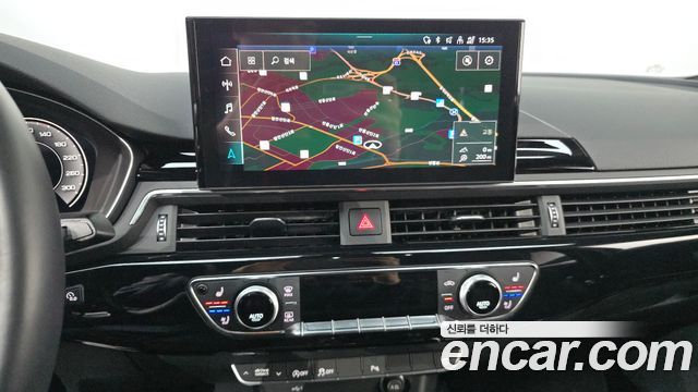 Audi A4 2021 — photo 16