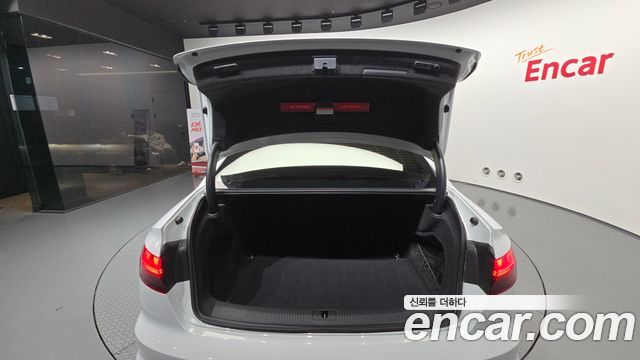 Audi A4 2021 — photo 20