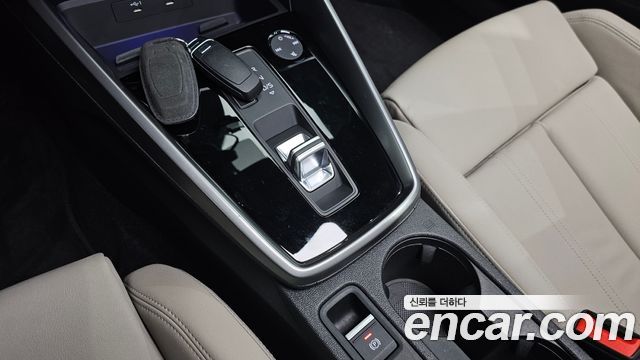 Audi A3 2023 — photo 9