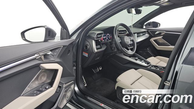 Audi A3 2023 — photo 11