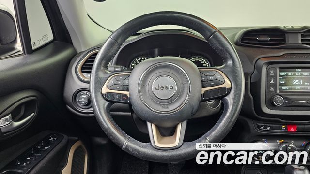 Jeep Renegade 2016 — photo 13