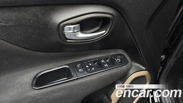 Jeep Renegade 2016 — photo 17