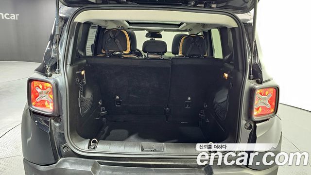 Jeep Renegade 2016 — photo 20