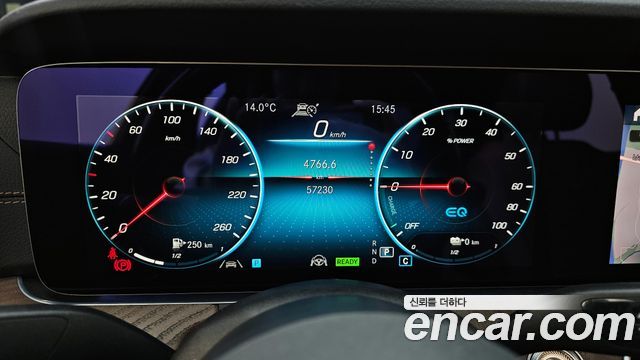 Mercedes-Benz E-Class 2021 — photo 8