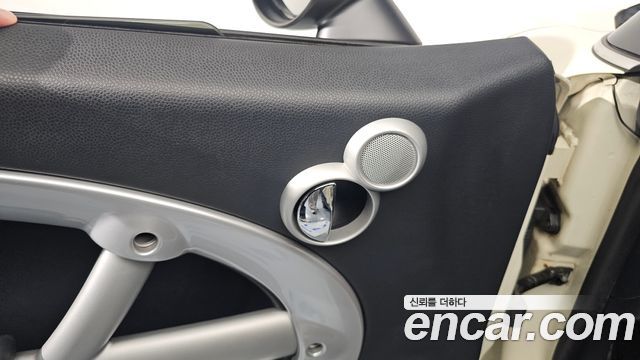 Mini Cooper 2006 — photo 17