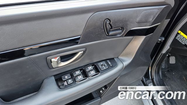 Kia OPIRUS 2011 — photo 20