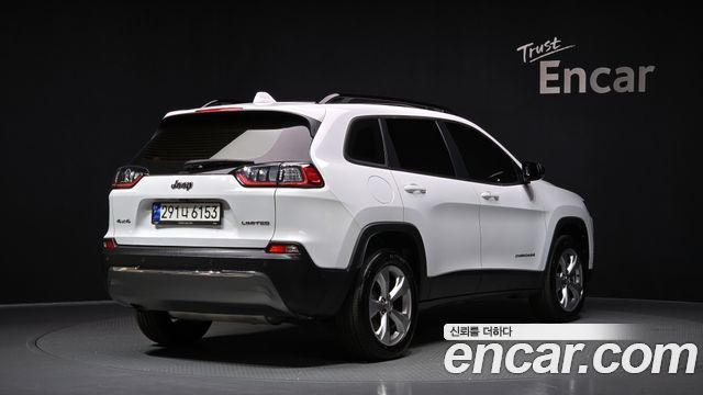 Jeep Cherokee 2022 — photo 2