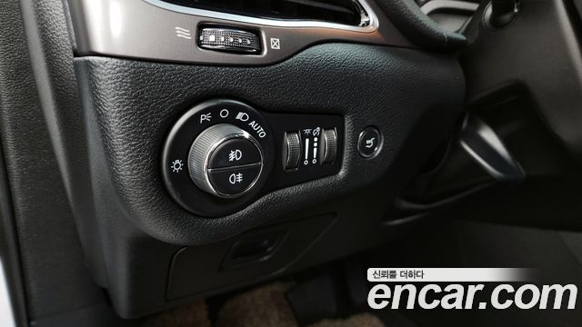 Jeep Cherokee 2022 — photo 16
