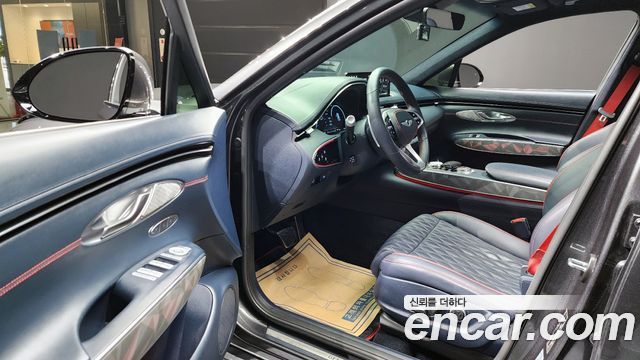 Genesis GV70 2022 — photo 11