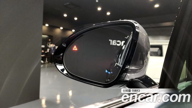 Genesis GV70 2022 — photo 13