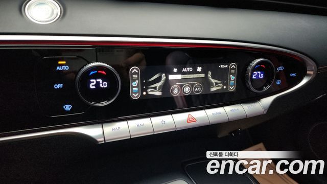 Genesis GV70 2022 — photo 16