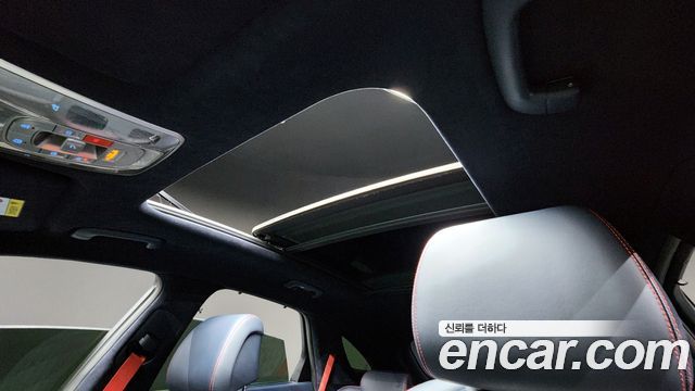 Genesis GV70 2022 — photo 18