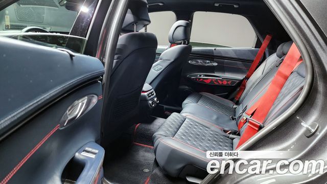 Genesis GV70 2022 — photo 19