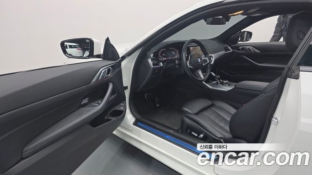 BMW 4-Series 2023 — photo 11