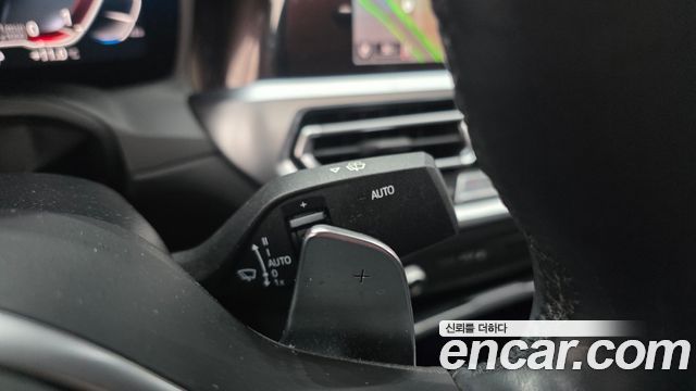 BMW 4-Series 2023 — photo 17
